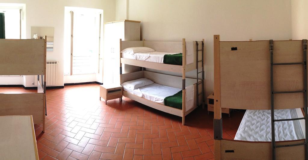 Ospitalia Del Mare Hostel Леванто Номер фото