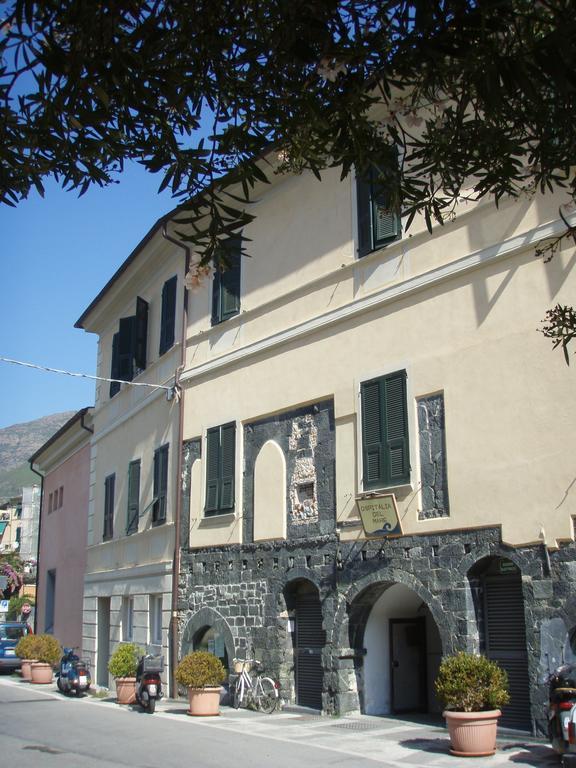 Ospitalia Del Mare Hostel Леванто Экстерьер фото