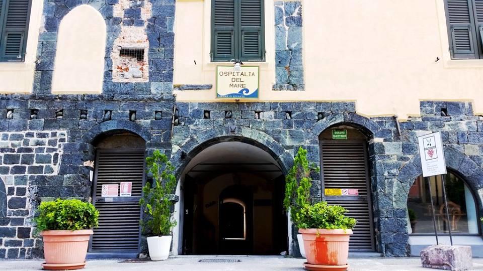 Ospitalia Del Mare Hostel Леванто Экстерьер фото